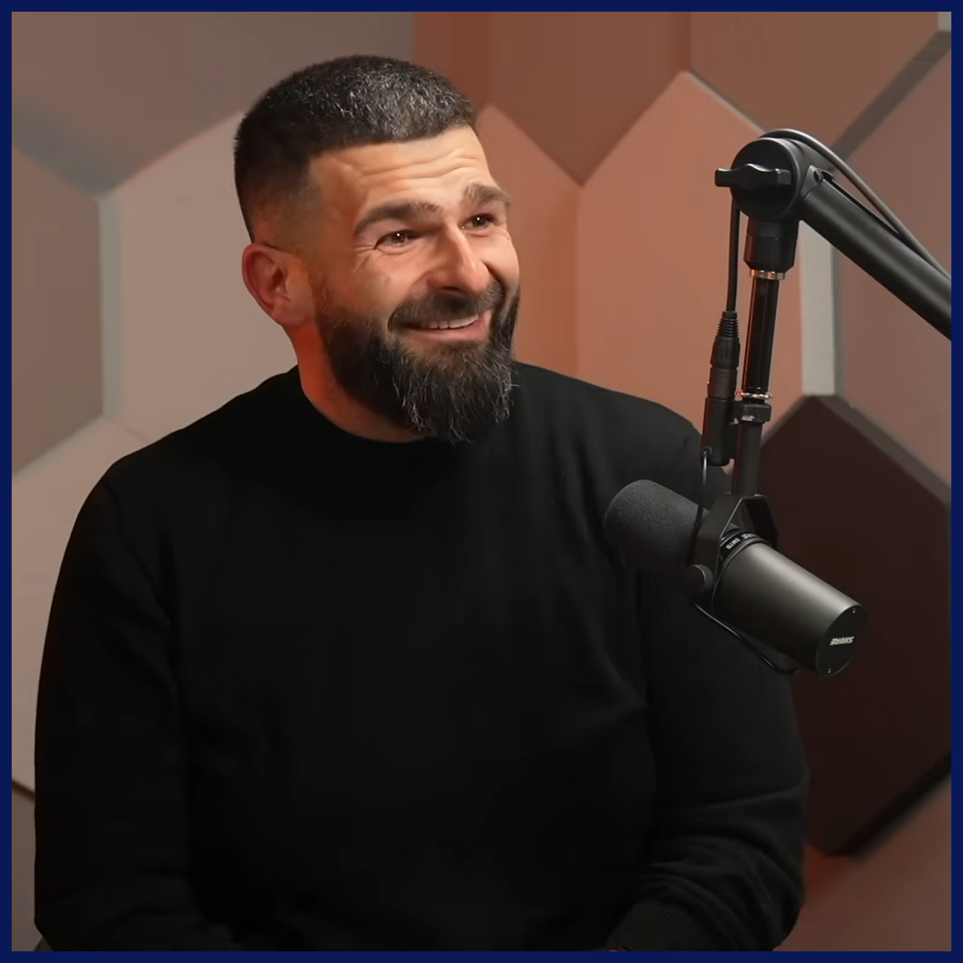 PODCAST S04E10:  Damir Kustura – Prodavao sam košpice ispred pozorišta, a sada sam glumac